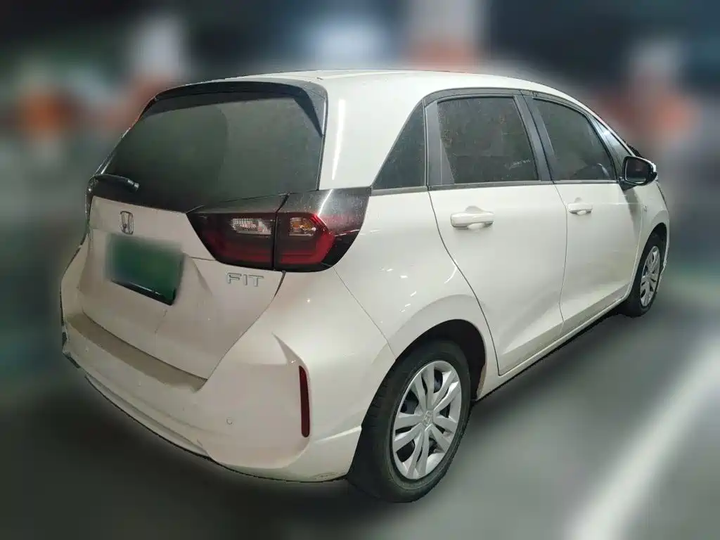 Honda Fit — фото 8