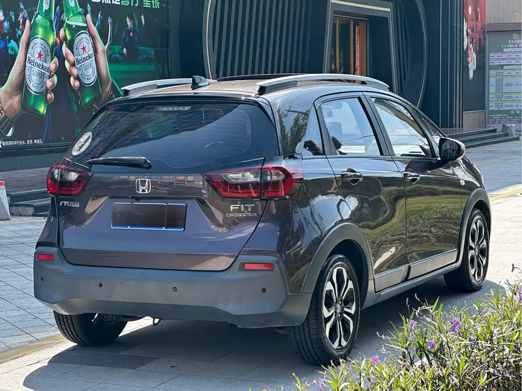 Honda Fit — фото 12