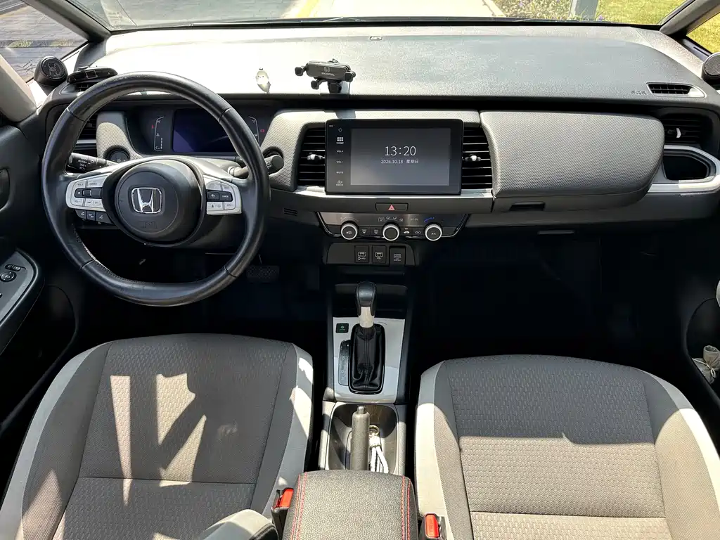 Honda Fit — фото 8