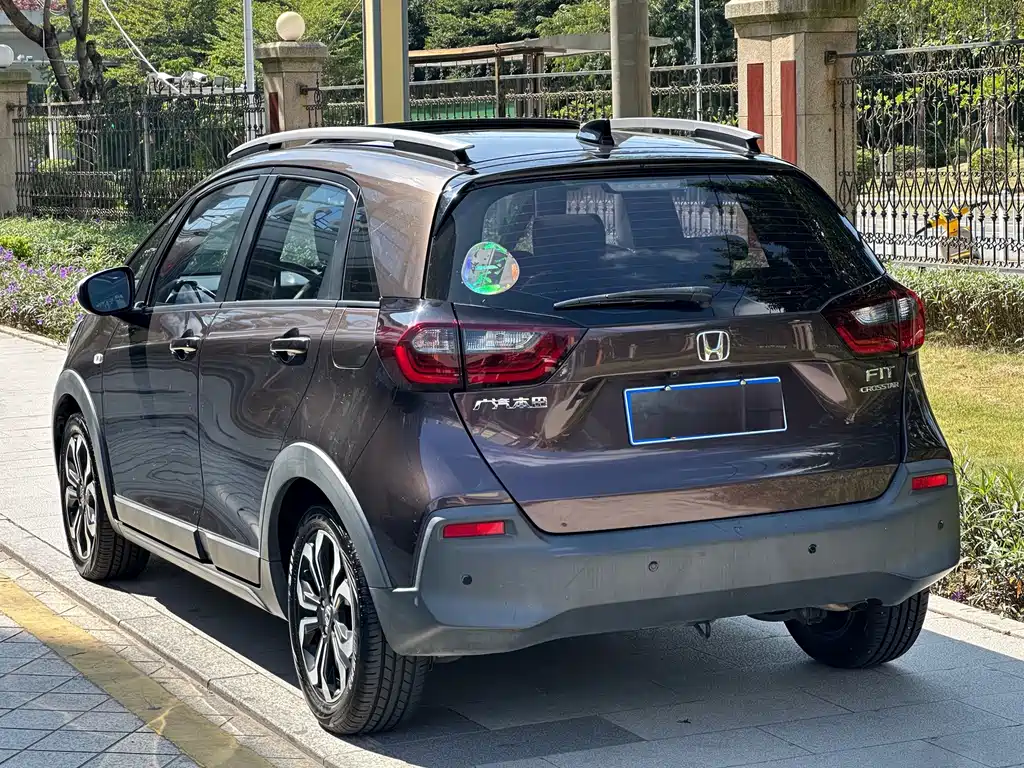 Honda Fit — фото 10