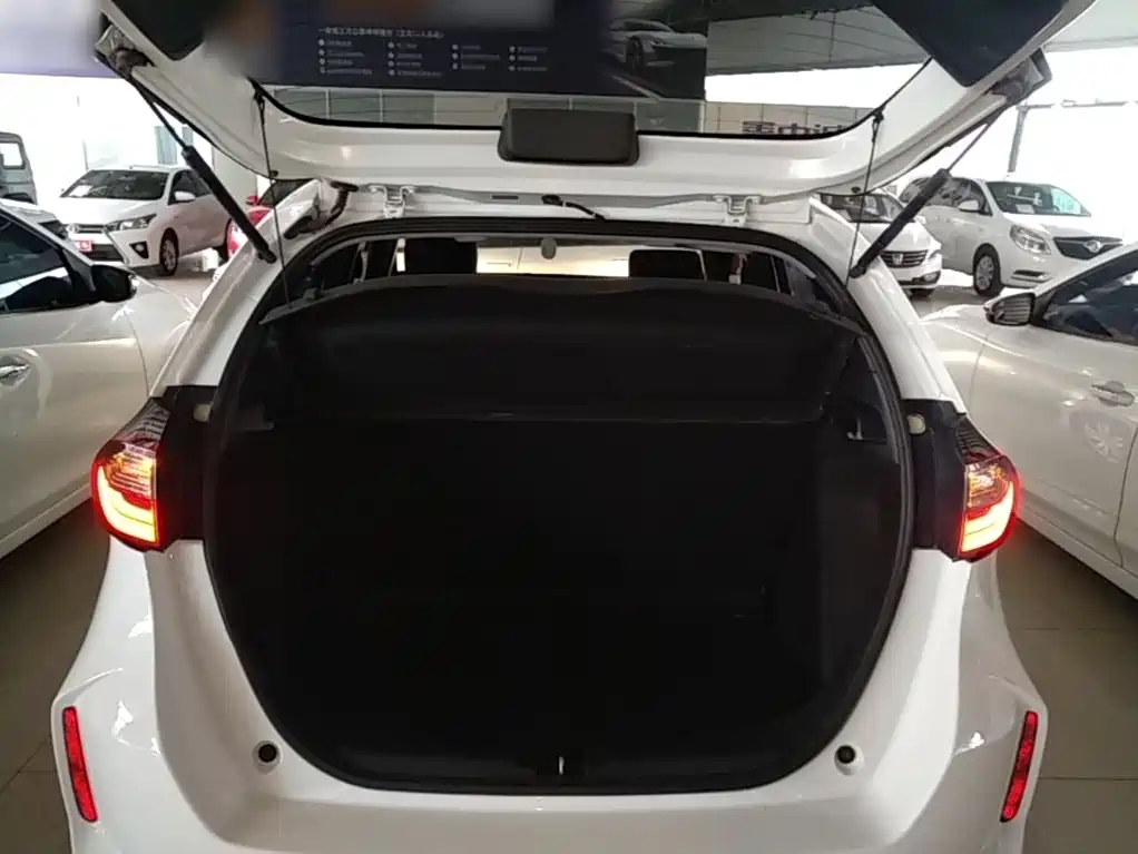 Honda Fit — фото 18