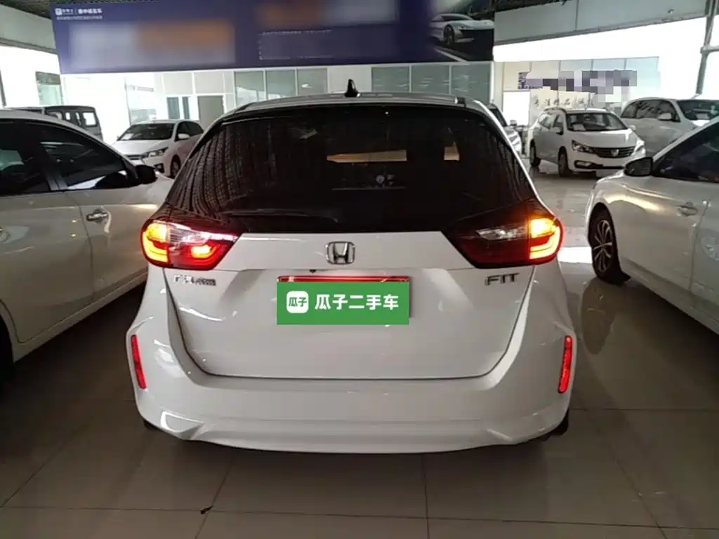 Honda Fit — фото 5