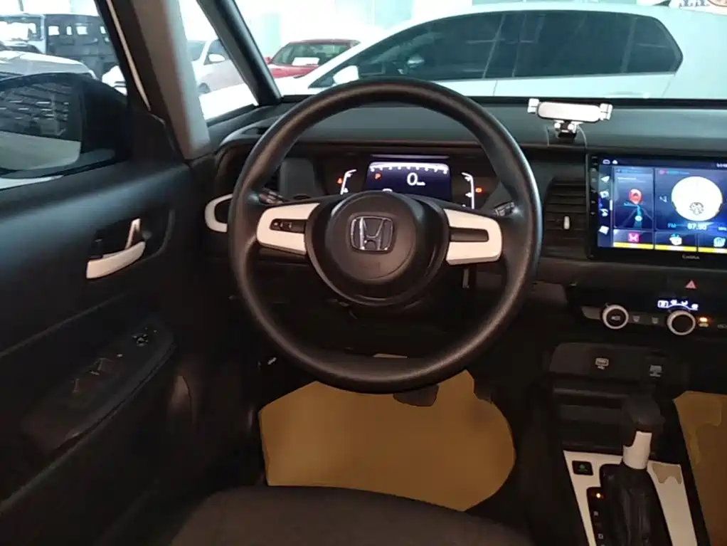 Honda Fit — фото 10