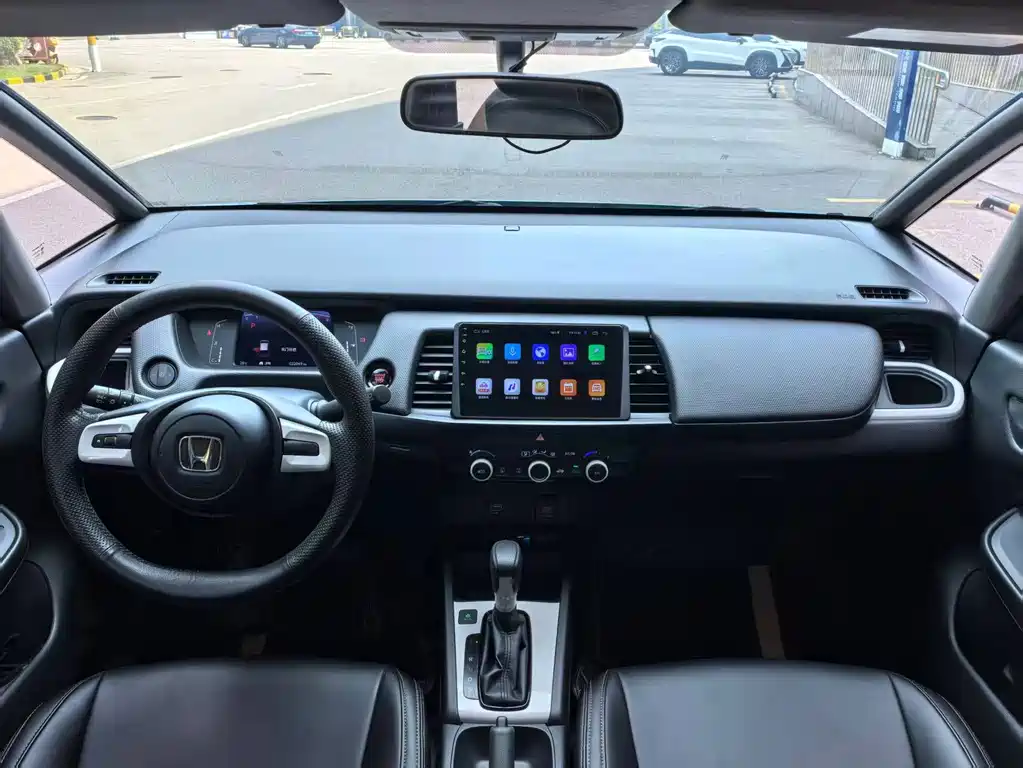 Honda Fit — фото 9