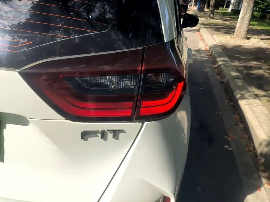 Honda Fit — фото 7