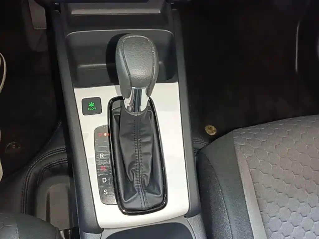 Honda Fit — фото 13