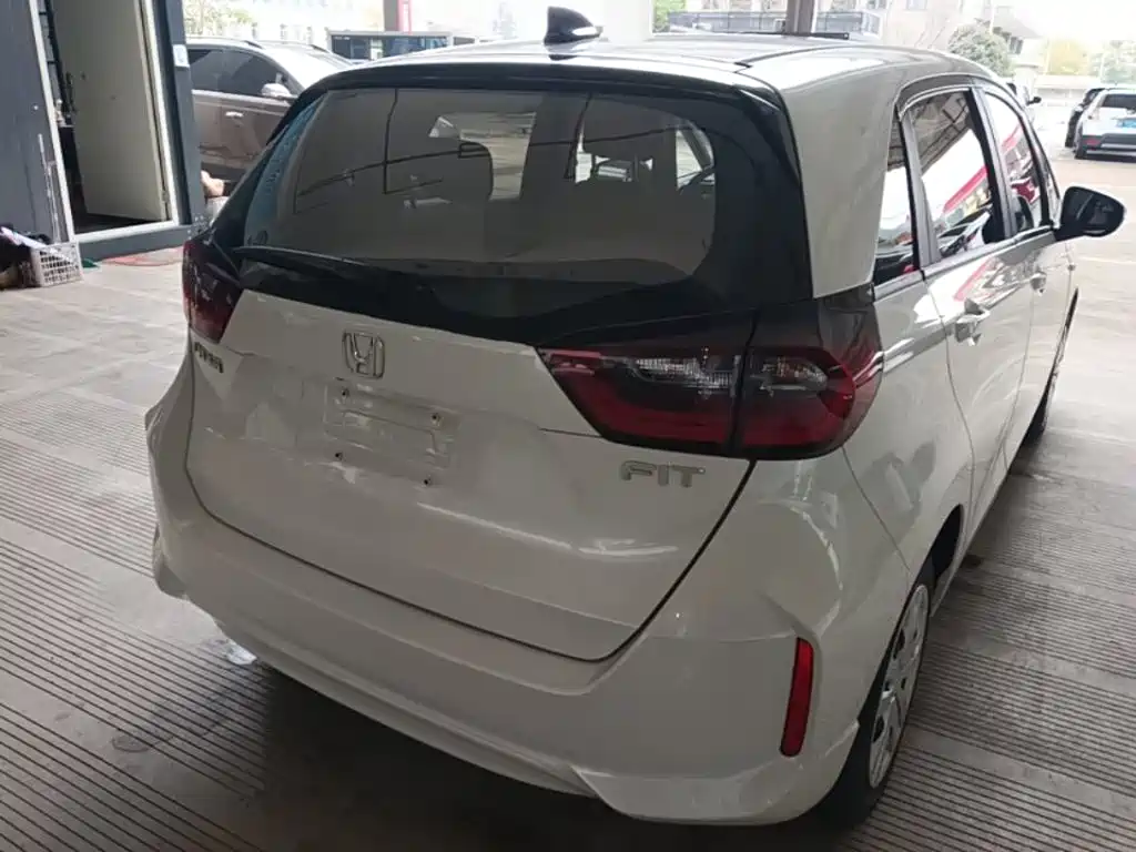 Honda Fit — фото 6