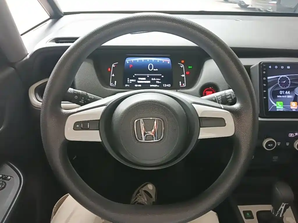 Honda Fit — фото 10