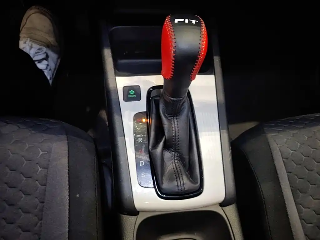 Honda Fit — фото 13