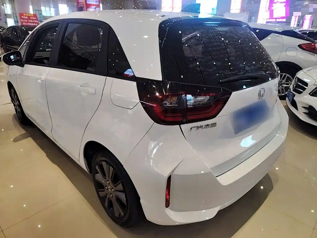 Honda Fit — фото 4