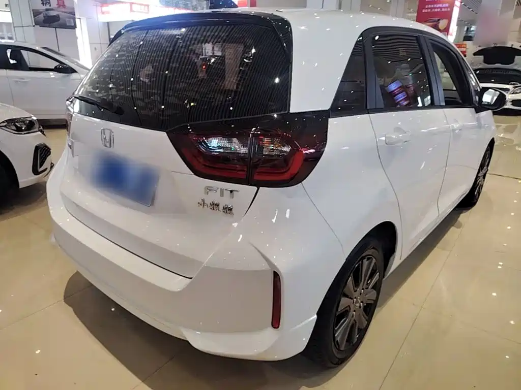 Honda Fit — фото 6