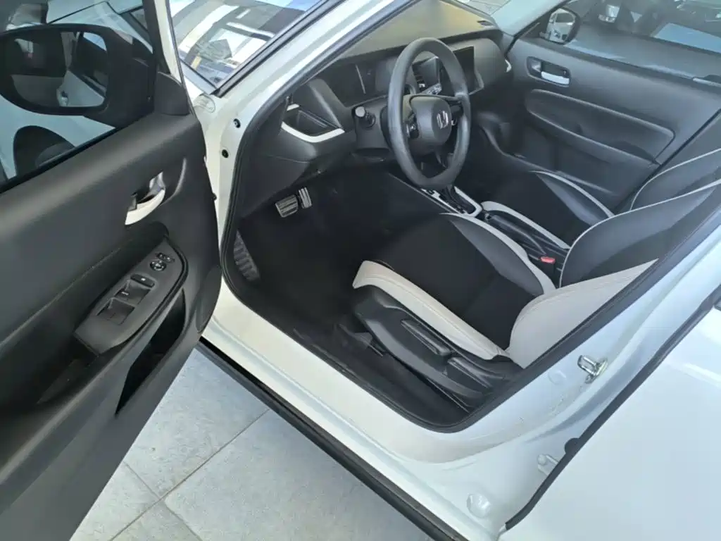 Honda Fit — фото 15