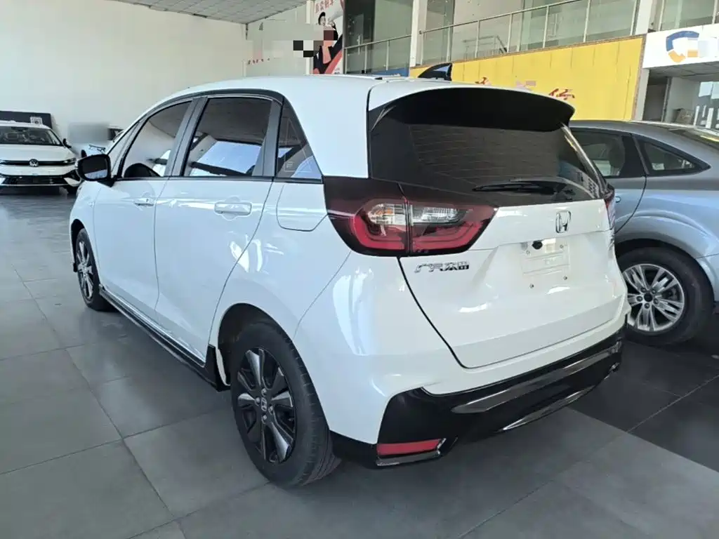 Honda Fit — фото 4