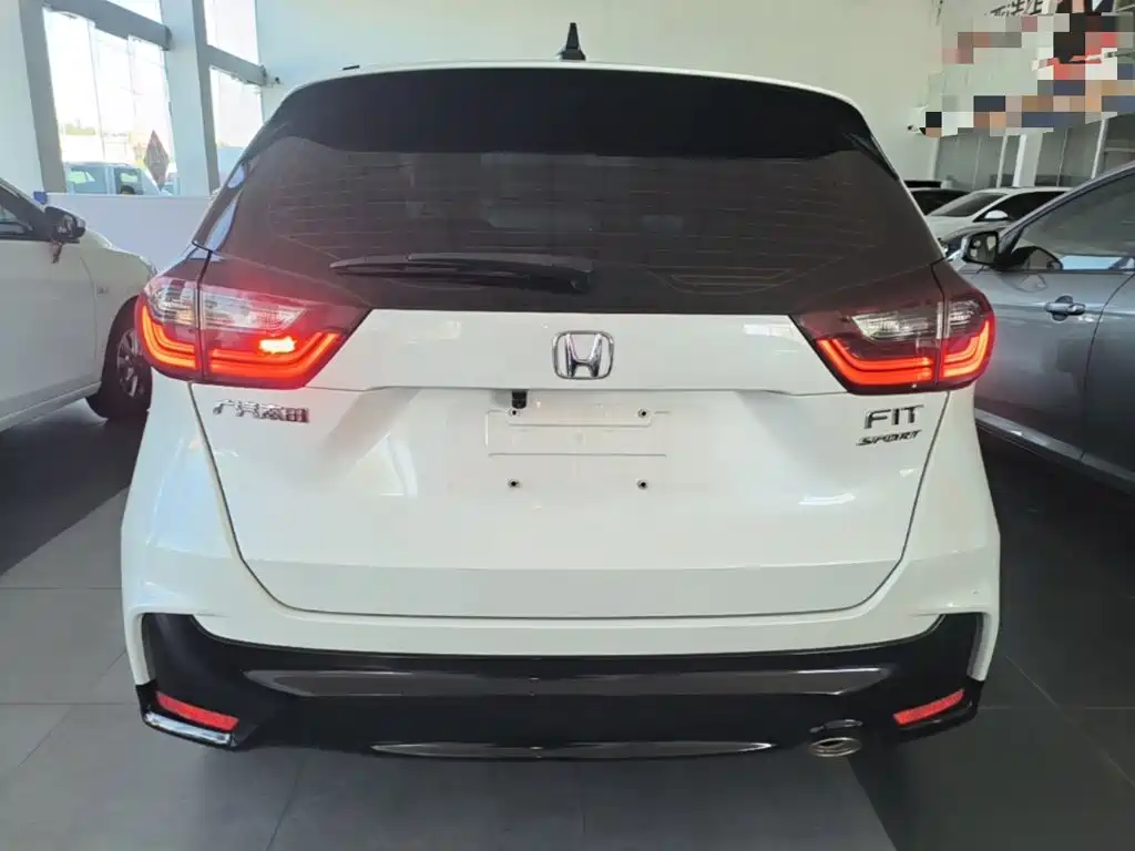 Honda Fit — фото 5