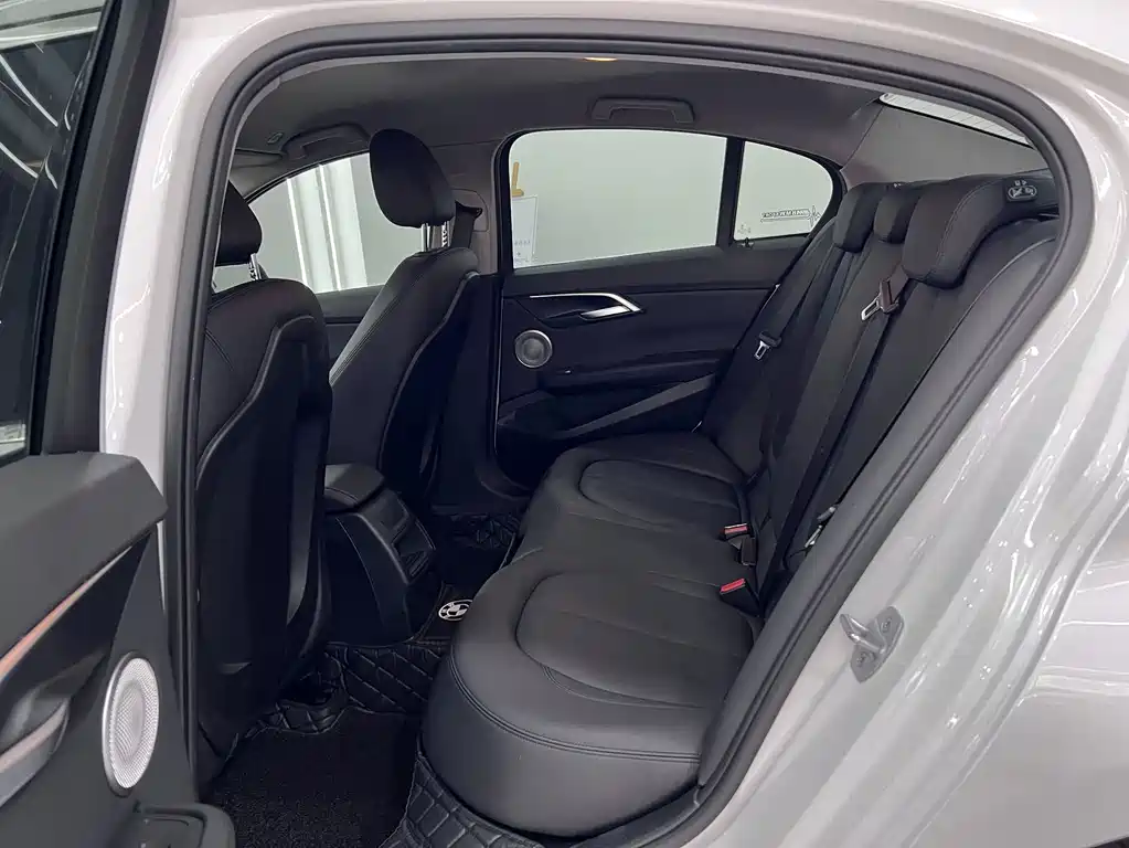 BMW 1 Series — фото 16