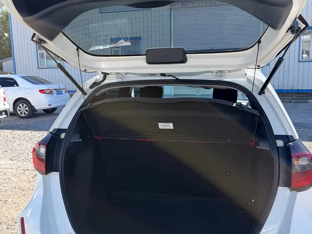 Honda Fit — фото 11