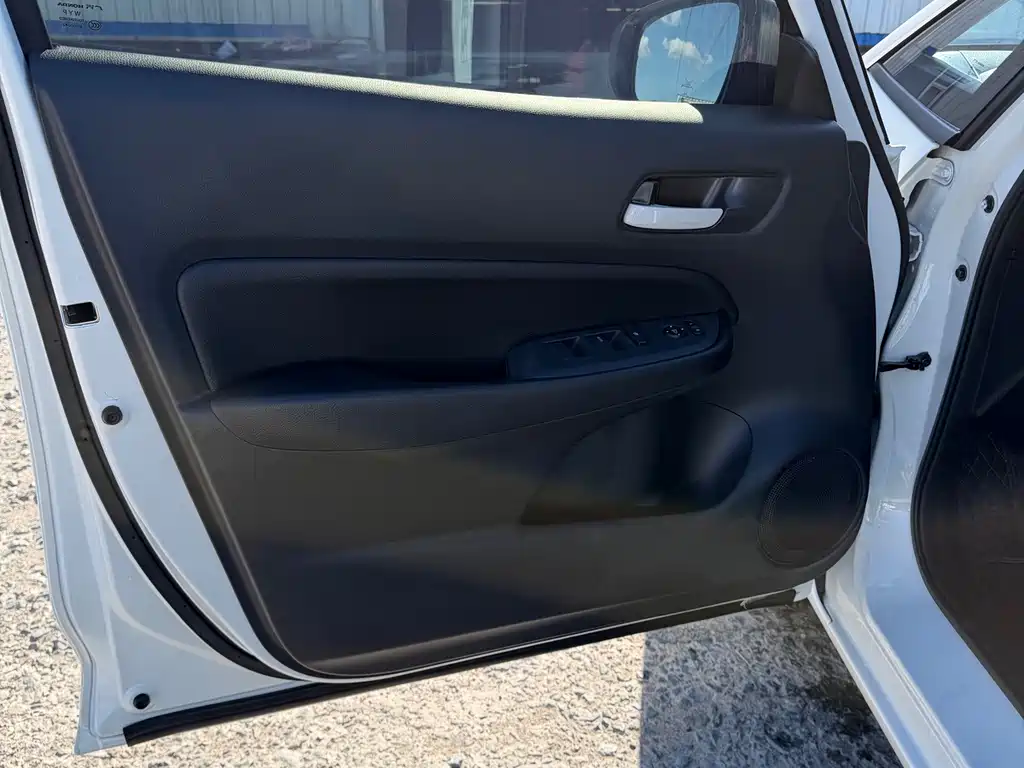 Honda Fit — фото 5