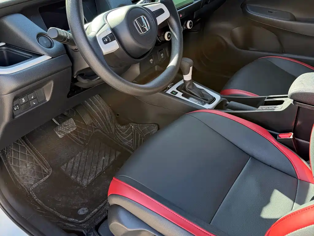 Honda Fit — фото 6