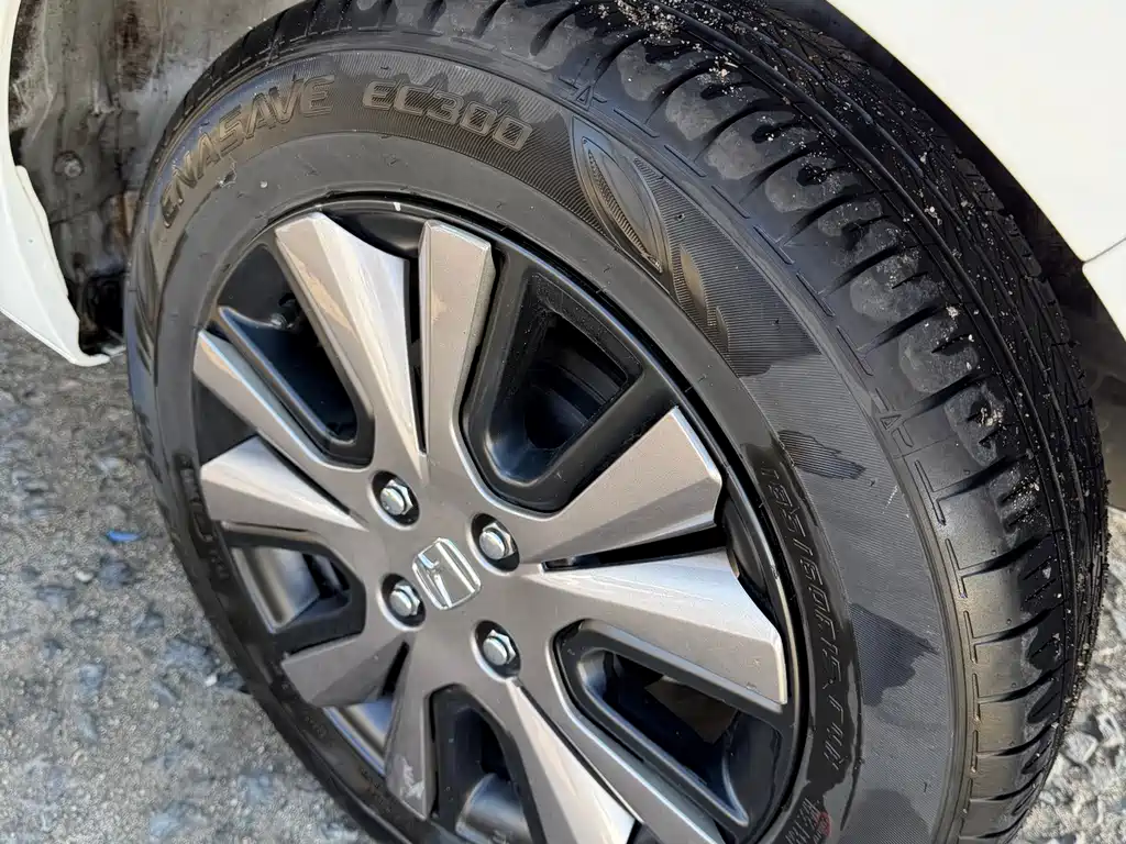 Honda Fit — фото 10