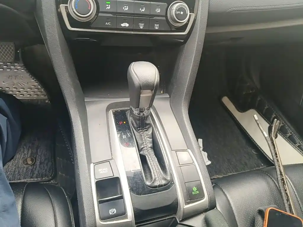 Honda Civic — фото 18