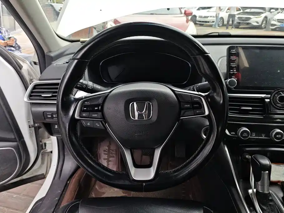 Honda Inspire — фото 15