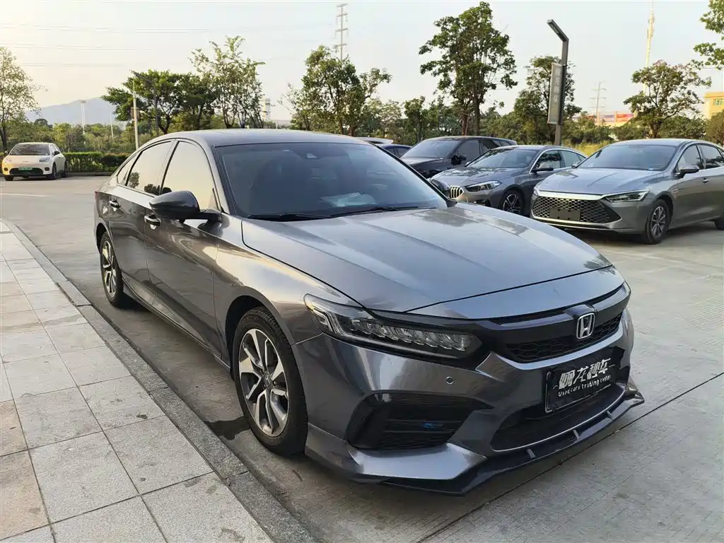 Honda Inspire — фото 2
