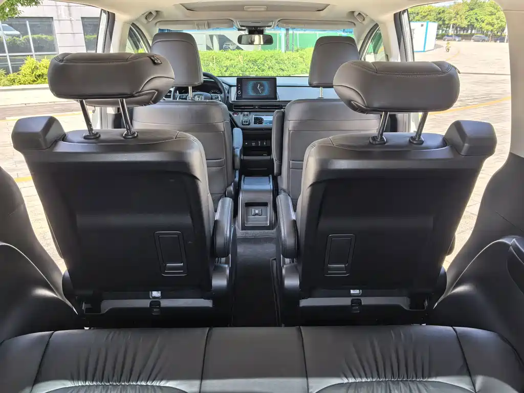 Honda Odyssey — фото 15