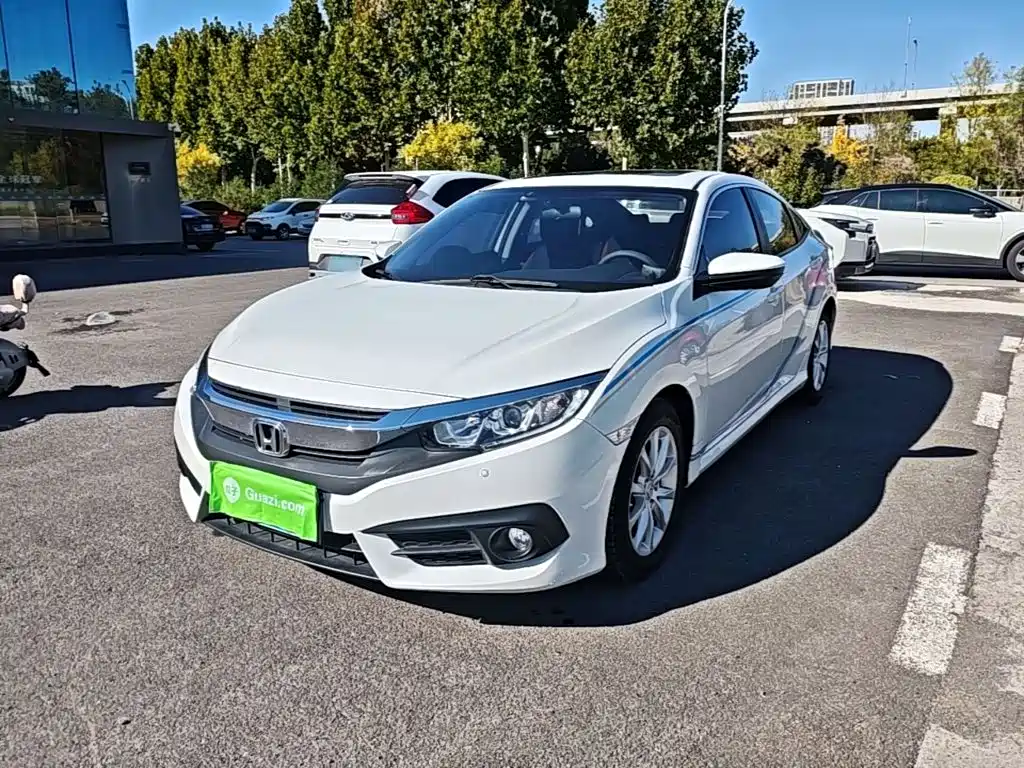 Honda Civic — фото 1