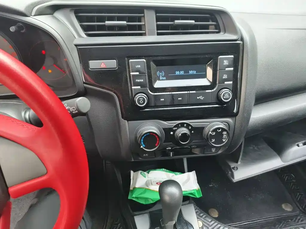 Honda Fit — фото 16