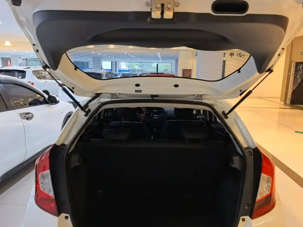 Honda Fit — фото 22