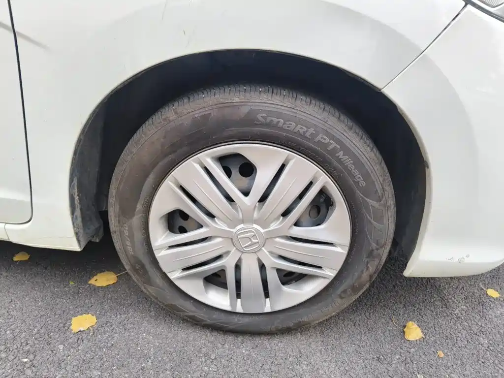 Honda Fit — фото 10