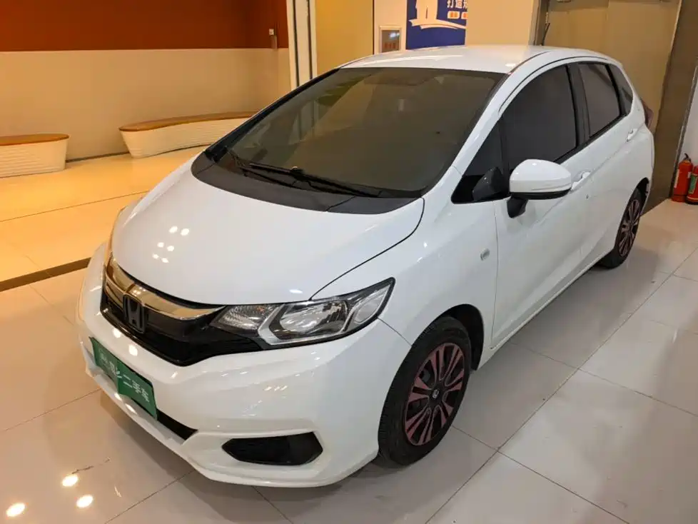 Honda Fit — фото 1