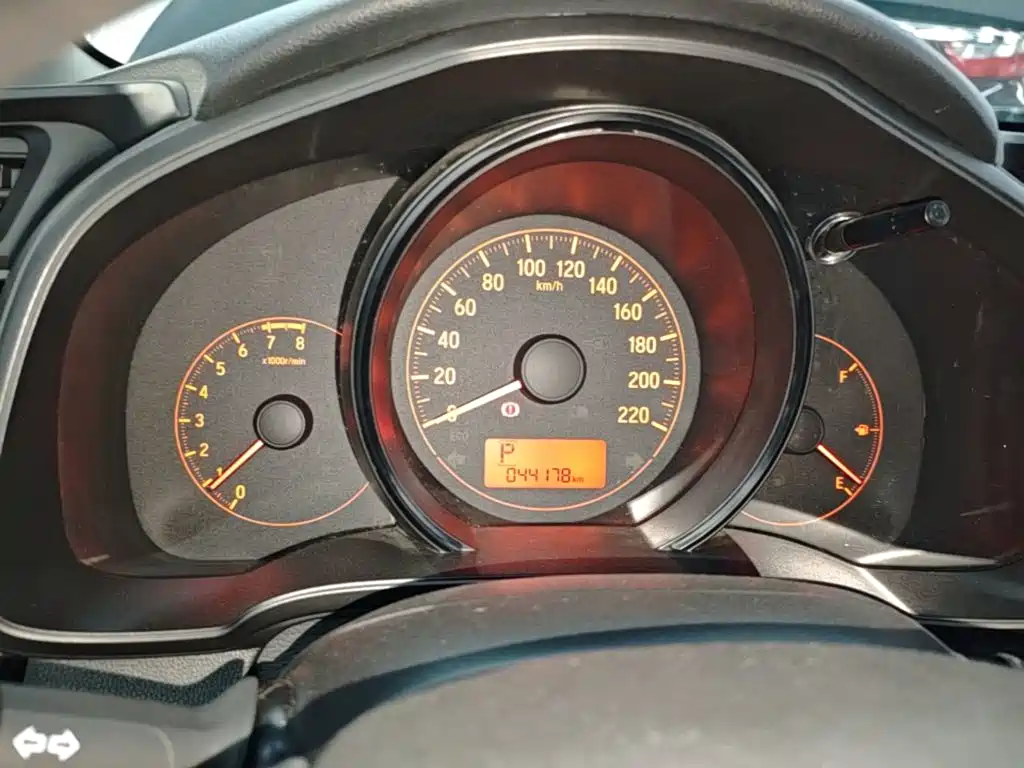 Honda Fit — фото 11