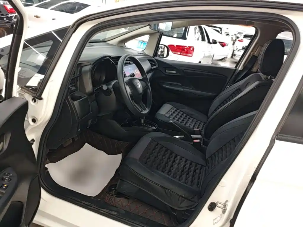 Honda Fit — фото 15