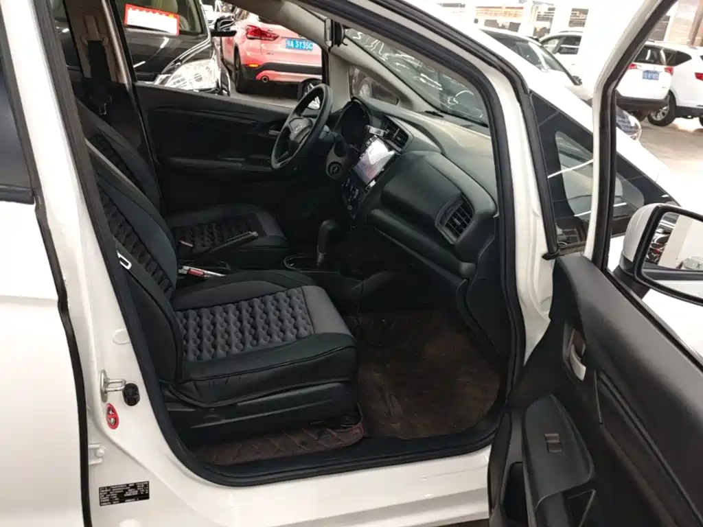 Honda Fit — фото 24