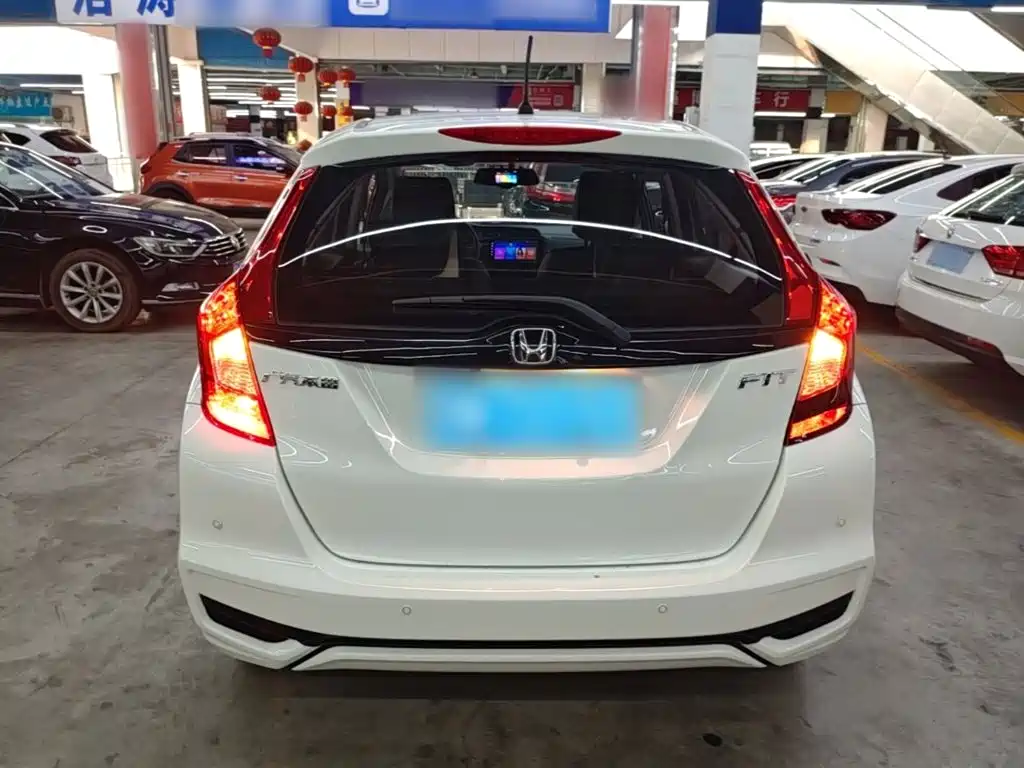 Honda Fit — фото 5