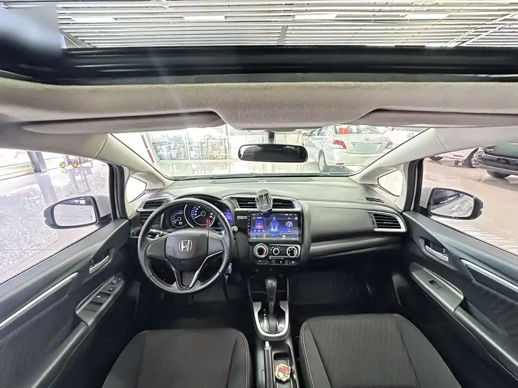 Honda Fit — фото 7