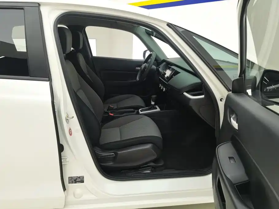 Honda Fit — фото 8