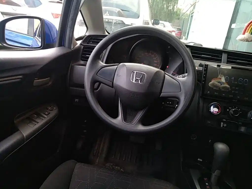 Honda Fit — фото 6