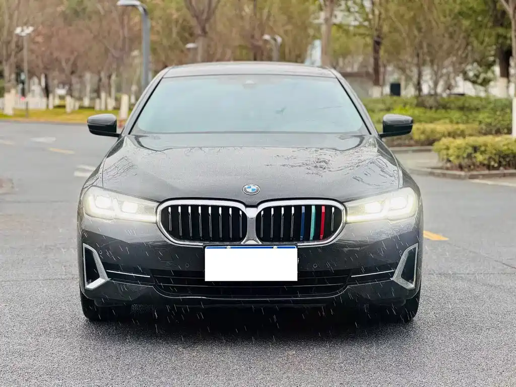 BMW 5 Series — фото 2