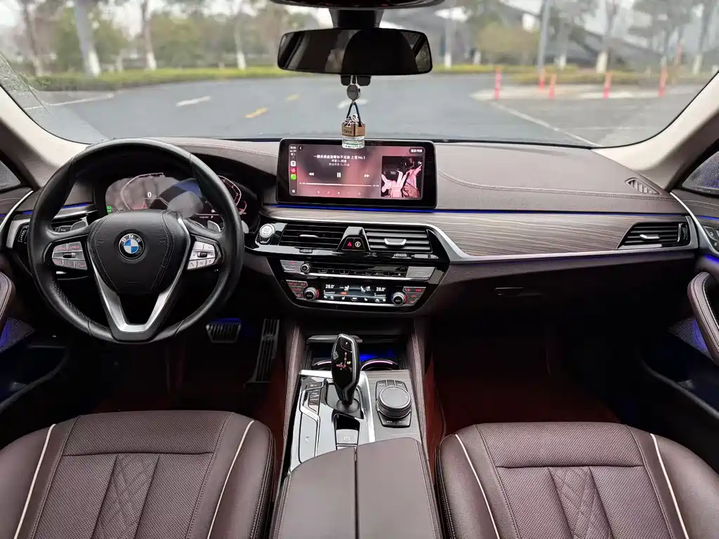 BMW 5 Series — фото 3