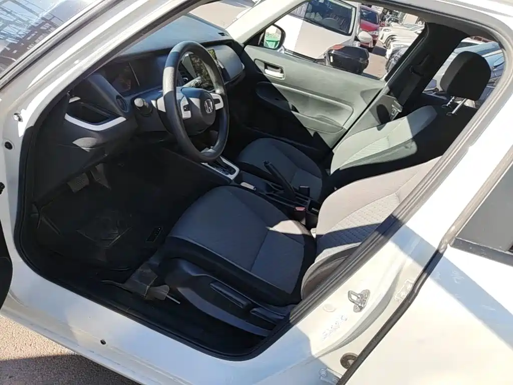 Honda Fit — фото 14