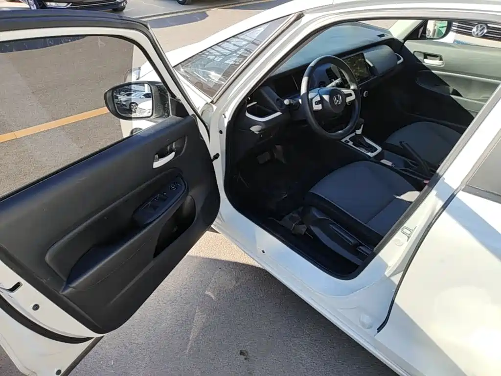 Honda Fit — фото 15