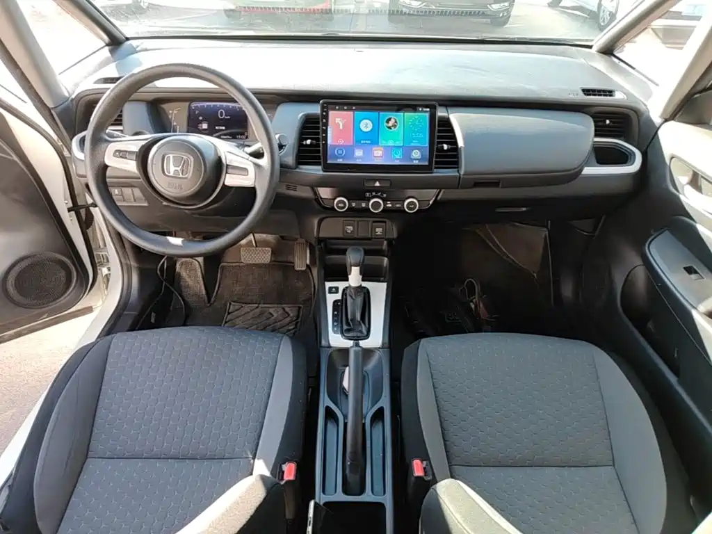 Honda Fit — фото 9
