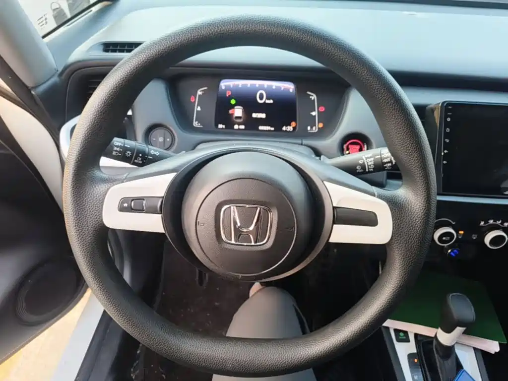 Honda Fit — фото 10