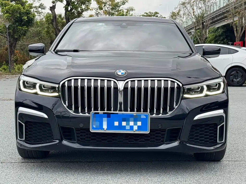 BMW 7 Series — фото 2
