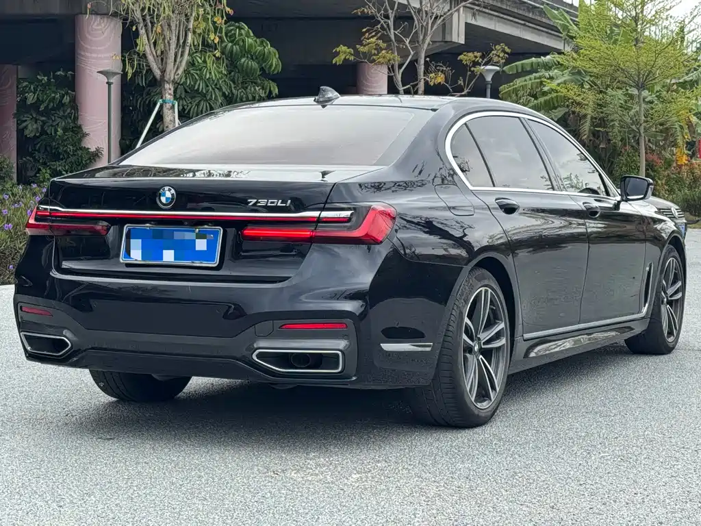 BMW 7 Series — фото 4