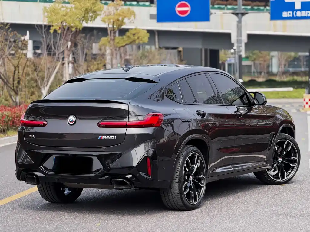BMW X4 M40i — фото 13