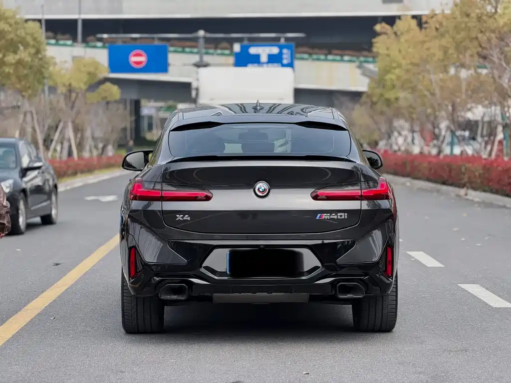 BMW X4 M40i — фото 14