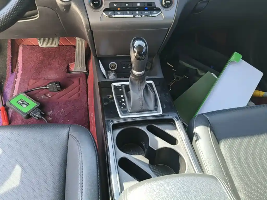 Hyundai Mistra — фото 13